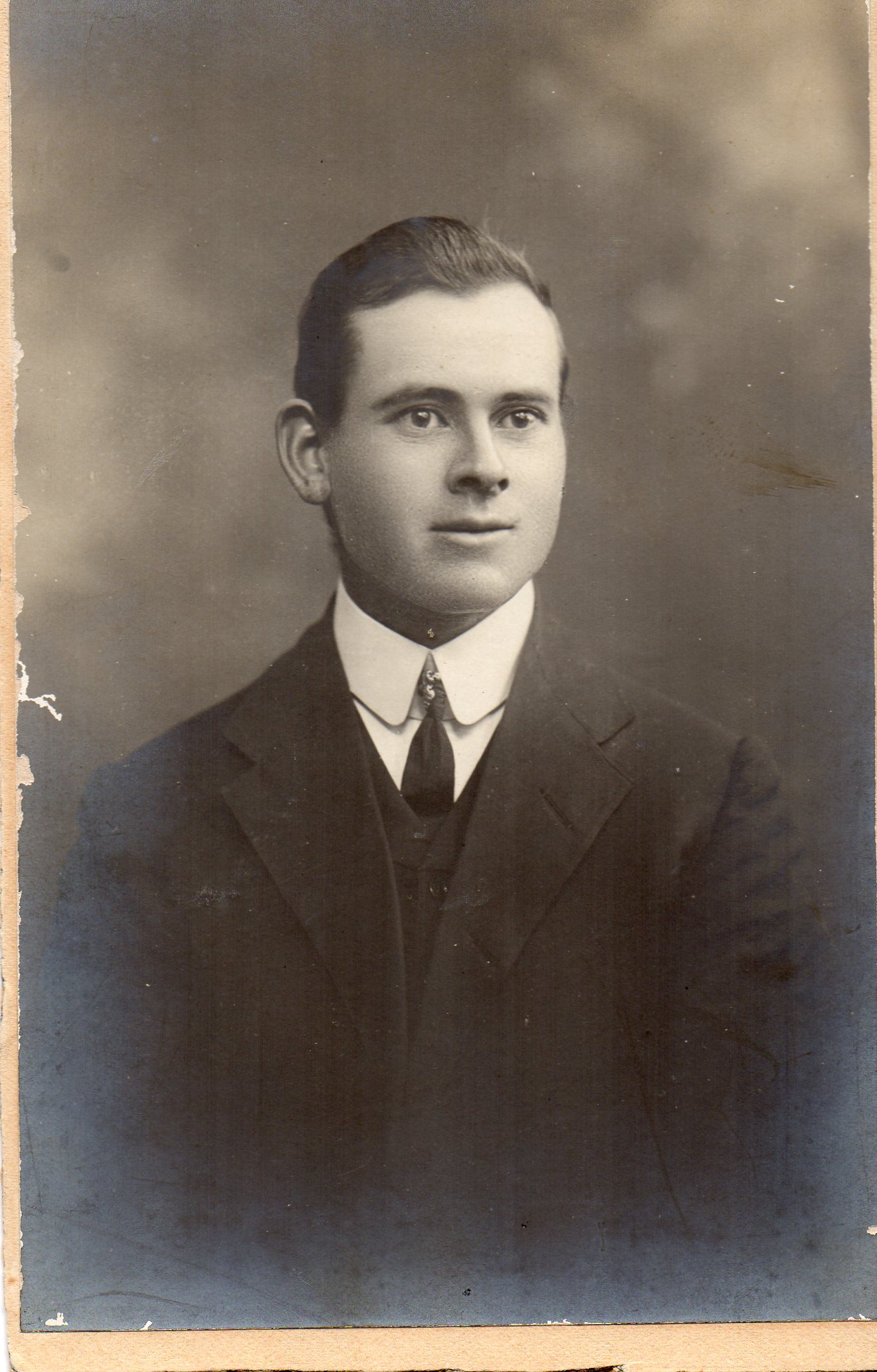 Photo of photos/Charles McLennan (b1888) ca1909